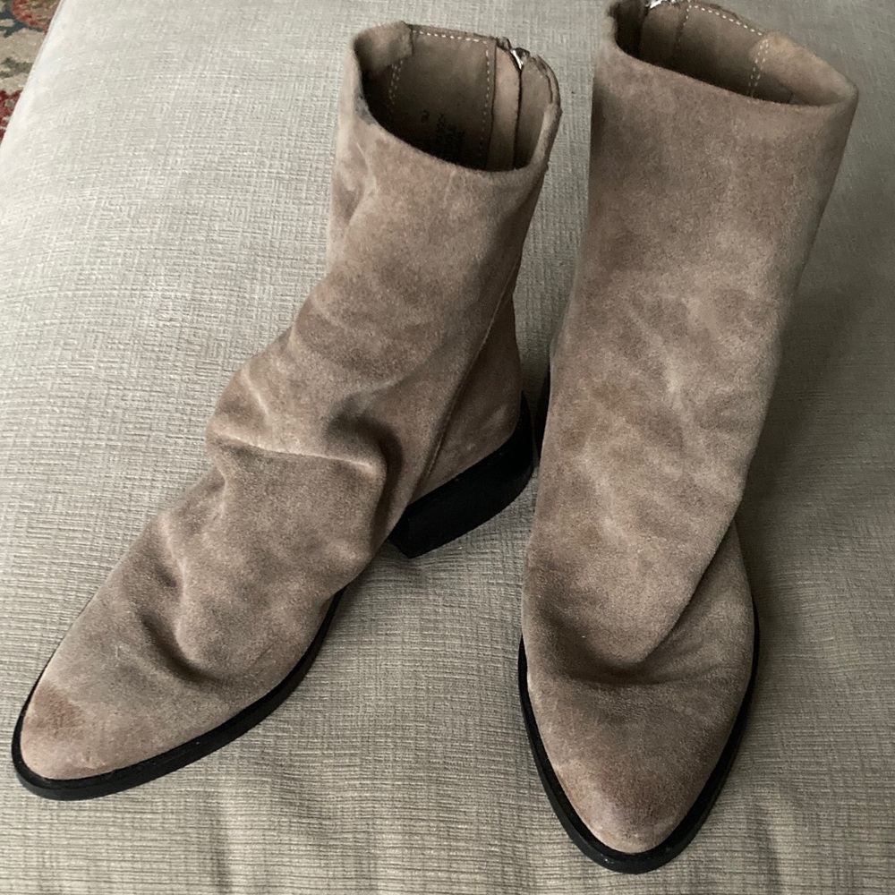 Steve Madden Taupe Suede Nexie Ankle Boots With Back Zip, Women’s 9